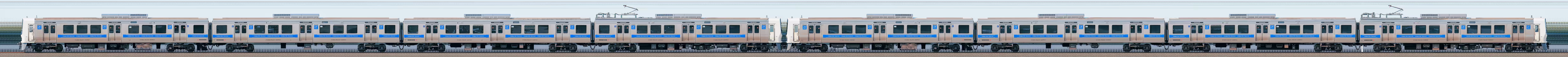 JR九州811系2000番台PM2017編成＋PM2013編成（逆サイド）の編成サイドビュー