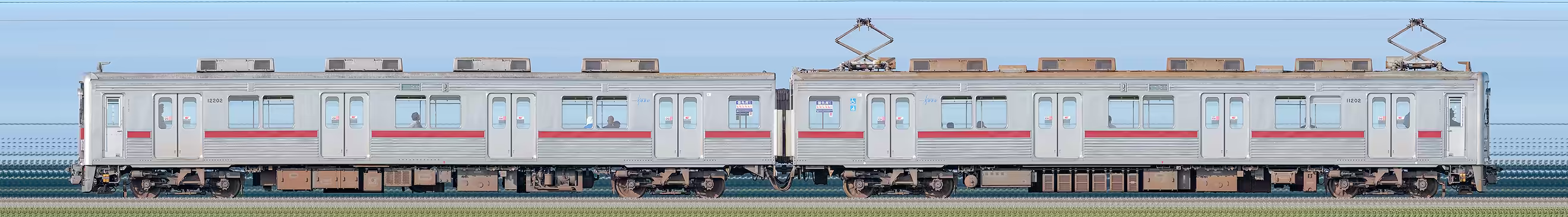 東武10000型11202編成(山側)の編成サイドビュー