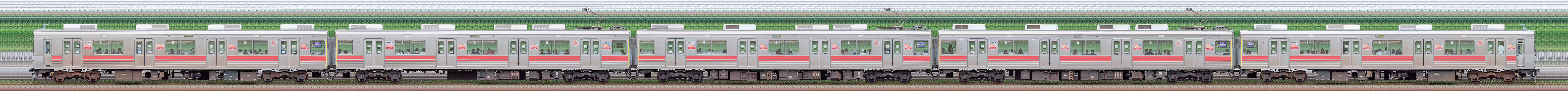 東急9000系9013編成（海側）の編成サイドビュー