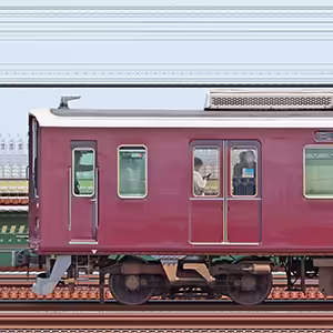 阪急8000系リニューアル車8008編成(浜側)