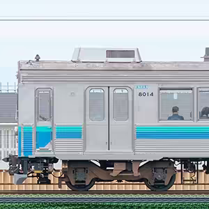 伊豆急8000系TA-4編成+TB-1編成(山側)