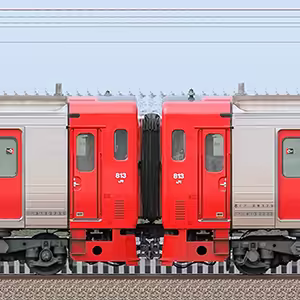 JR九州813系2200番台RM2225編成＋RM2236編成（逆サイド）