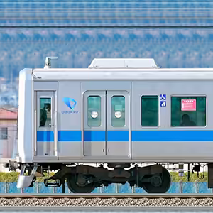 小田急1000形1062×4+3000形3251×6(海側)