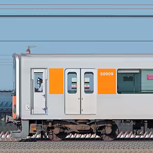 東武50000型51009編成（スカイツリーライン転属後・山側）