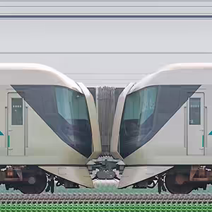 東武500系「リバティ」501編成（荷物置場設置後）＋506編成（荷物置場設置前）（山側）