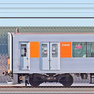 東武50000型51008編成（スカイツリーライン転属後・海側）