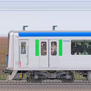 東武60000系リニューアル車61502編成（山側）