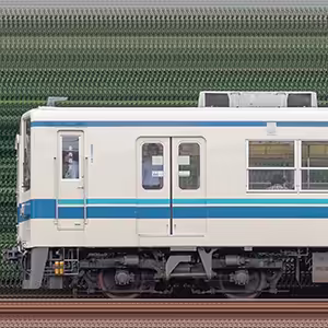 東武8000系8570編成(海側)