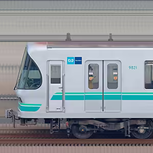 東京メトロ9000系9121編成（王子検車区第21編成／海側）