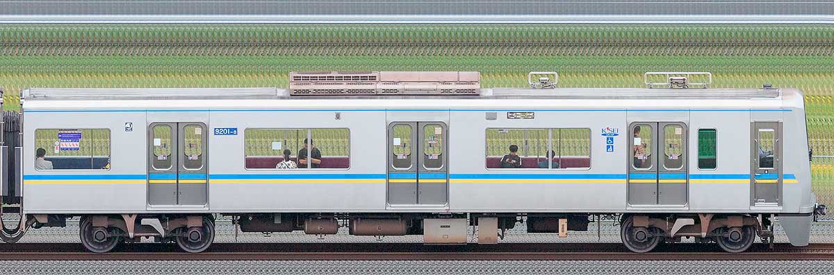 千葉ニュータウン鉄道9200形9201-8山側の側面写真