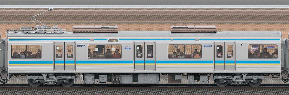 千葉ニュータウン鉄道9800形9805（集電装置交換後）山側の側面写真