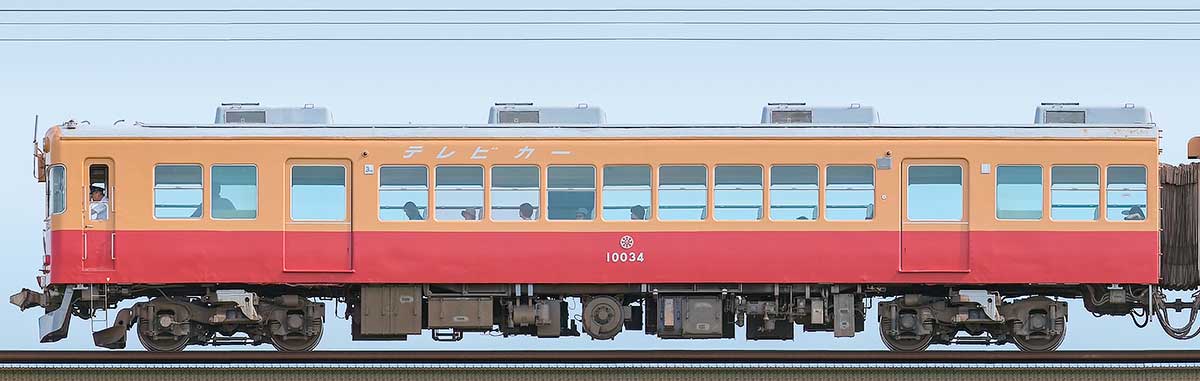 富山地鉄10030形モハ10034「テレビカー」海側の側面写真