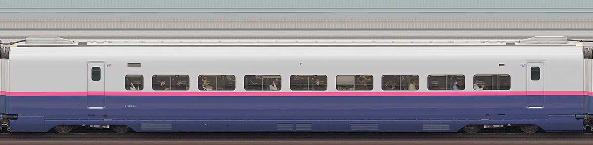 JR東日本E2系E225-1109山側の側面写真