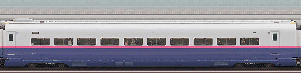 JR東日本E2系E226-1109山側の側面写真