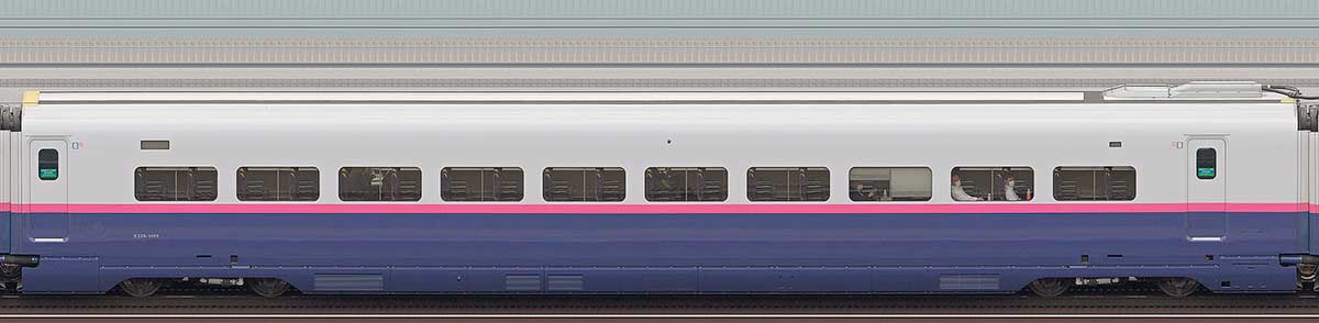 JR東日本E2系E226-1409山側の側面写真