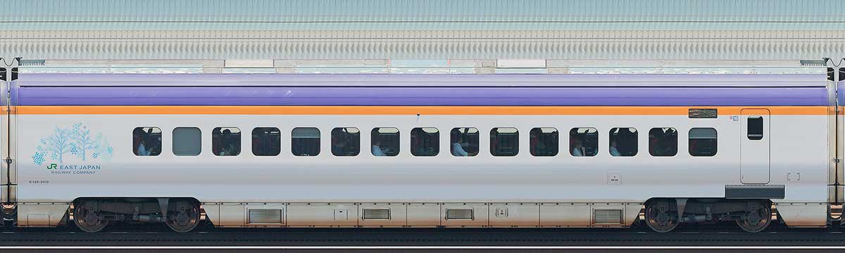 JR東日本E3系2000番台E325-2012山側の側面写真