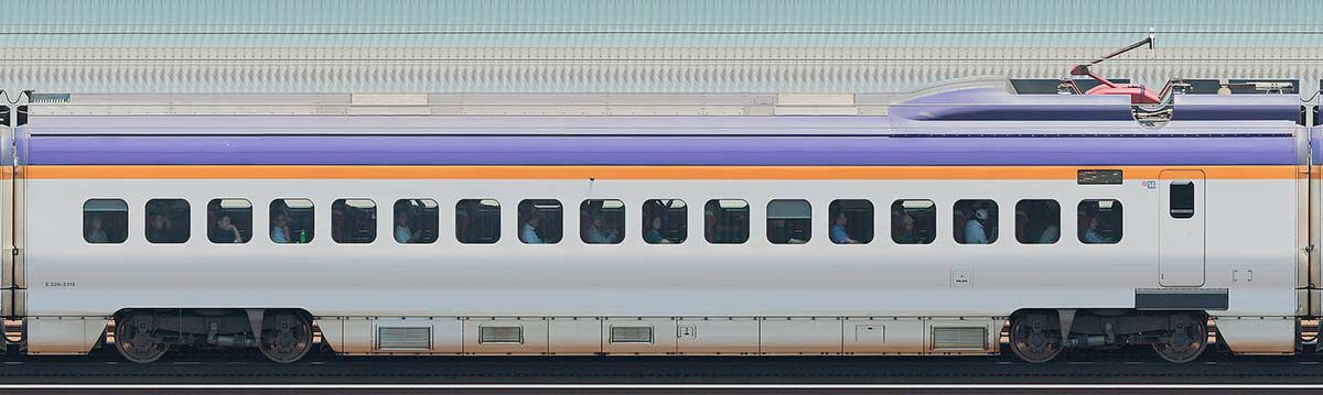 JR東日本E3系2000番台E326-2112山側の側面写真