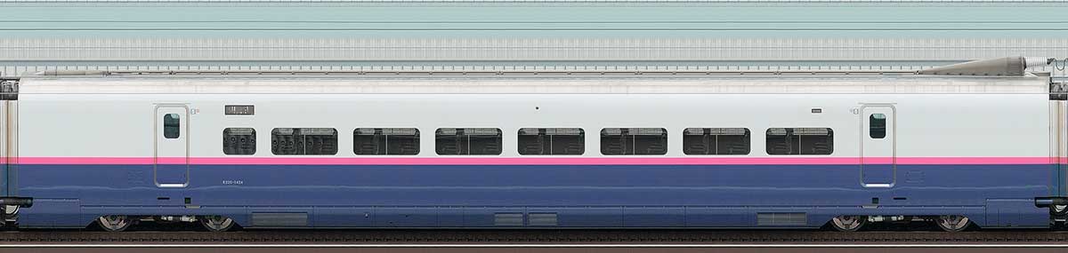 JR東日本E2系E225-1424山側の側面写真