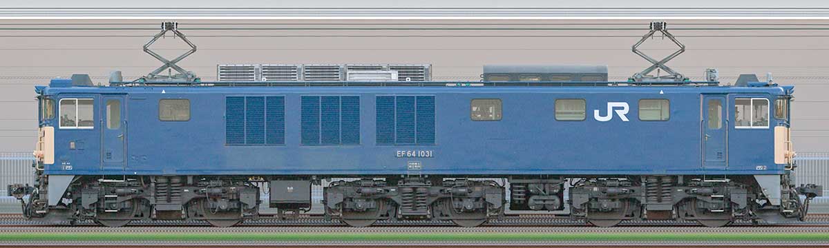 JR東日本EF64形1000番台EF64 10311エンド側の側面写真
