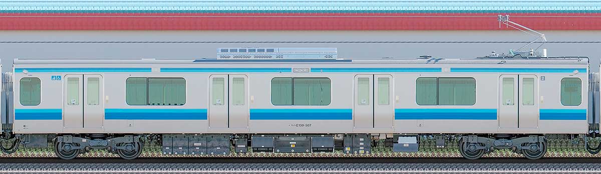 JR東日本E131系500番台モハE130-507西側の側面写真