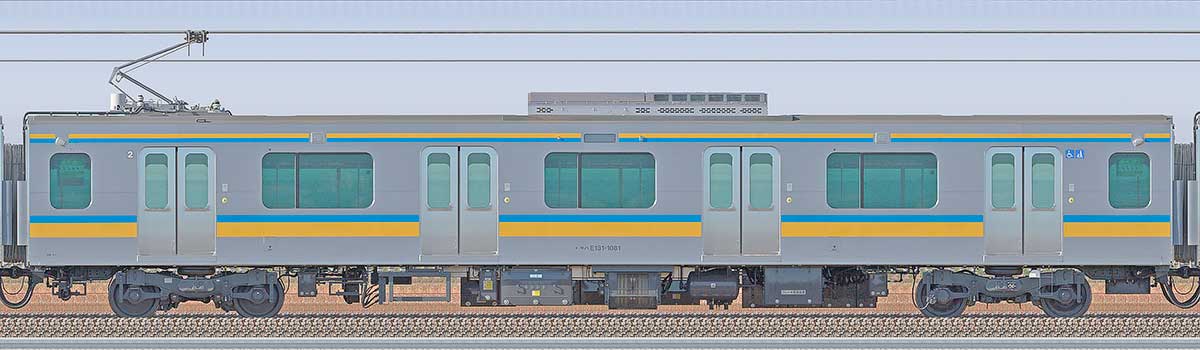 JR東日本E131系1000番台モハE131-1081（モニタリング装置対応車）海側の側面写真