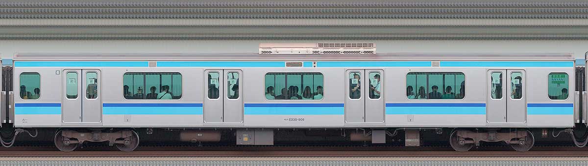 JR東日本E231系モハE230-808海側の側面写真