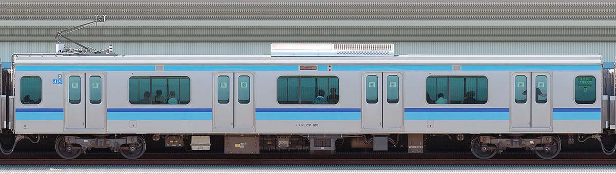JR東日本E231系モハE231-810海側の側面写真