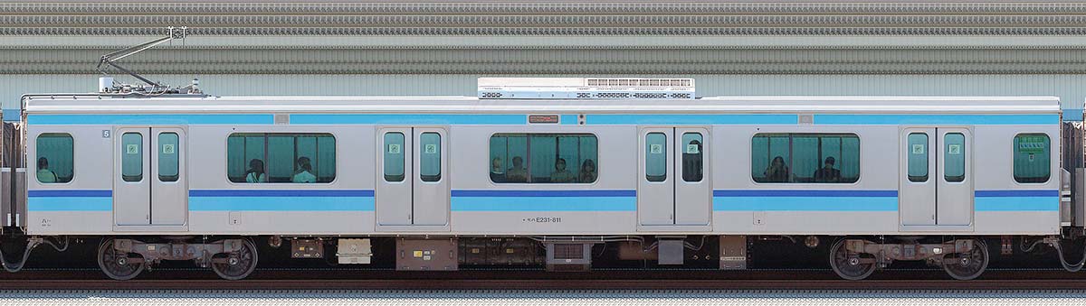 JR東日本E231系モハE231-811海側の側面写真