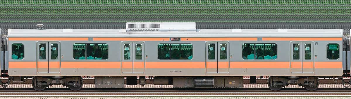JR東日本E233系モハE232-606山側の側面写真