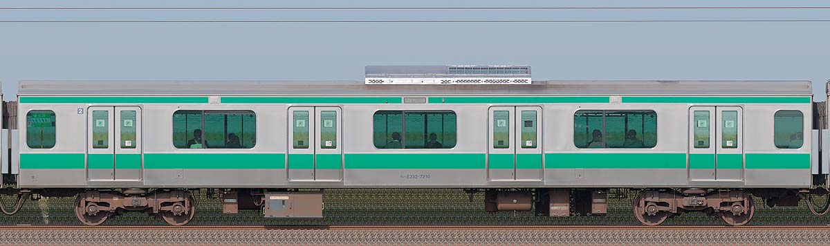 JR東日本E233系モハE232-7210海側の側面写真