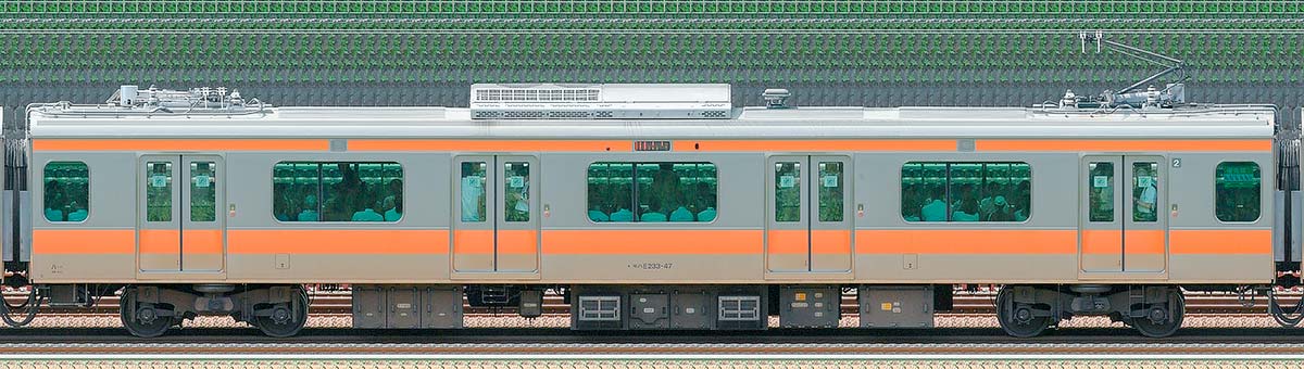 JR東日本E233系モハE233-47山側の側面写真