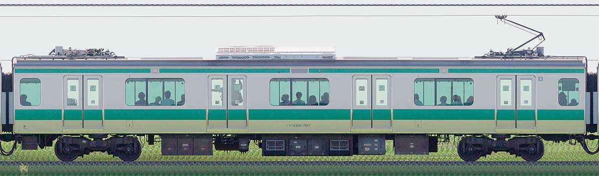 JR東日本E233系7000番台モハE233-7017(2025年)山側の側面写真