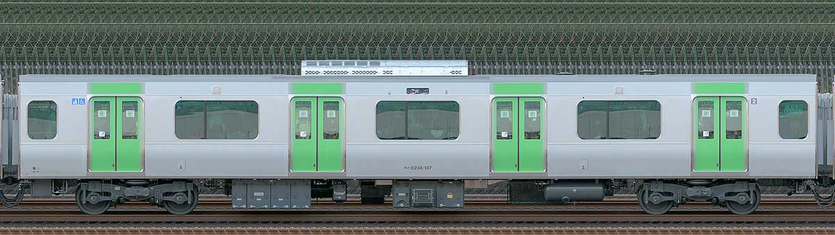 JR東日本E235系モハE234-147山側（東京駅基準）の側面写真