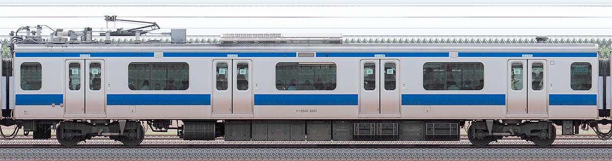 JR東日本E531系モハE531-2011山側の側面写真