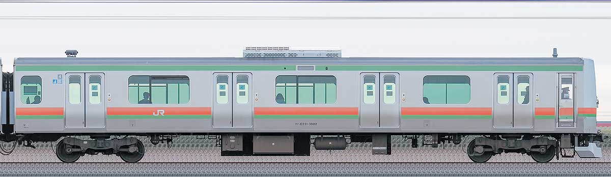JR東日本E231系3000番台クハE231-3002海側の側面写真