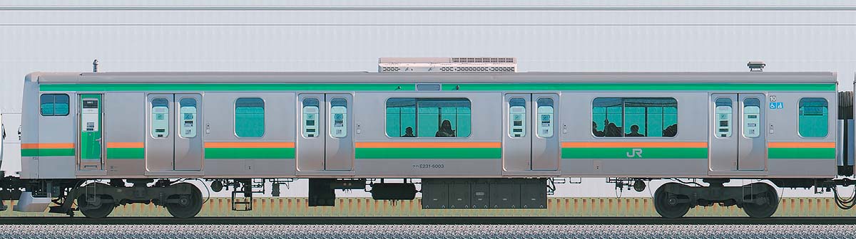 JR東日本E231系クハE231-6003山側の側面写真