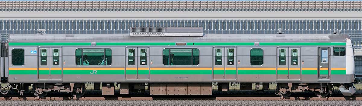 JR東日本E233系3000番台クハE232-3030山側の側面写真
