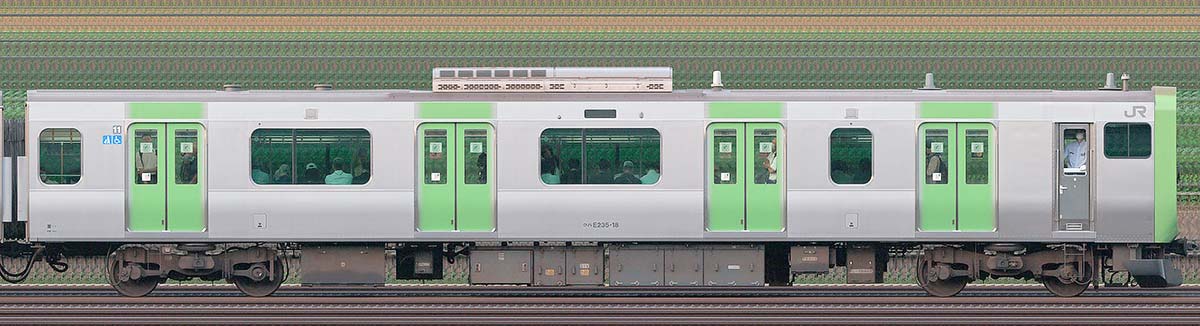 JR東日本E235系クハE235-18(2025年)海側(東京駅基準)の側面写真