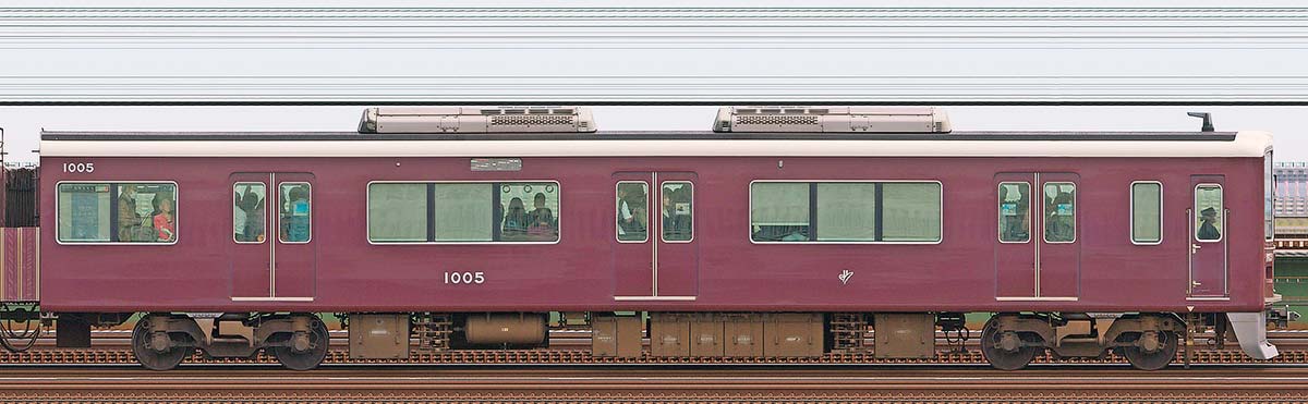 阪急1000系C#1005浜側の側面写真