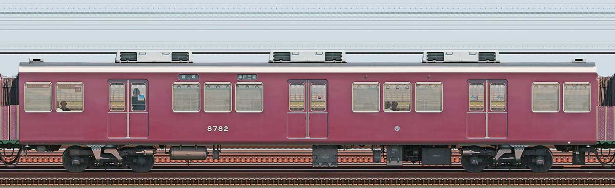 阪急8000系「Classic 8000」C#8782浜側の側面写真