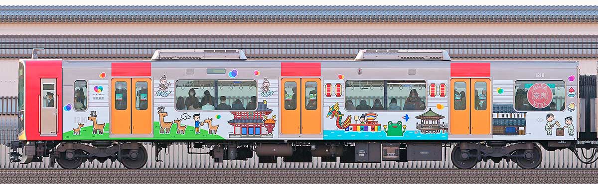 阪神1000系1210「阪神なんば線開業10周年記念ラッピング」山側の側面写真