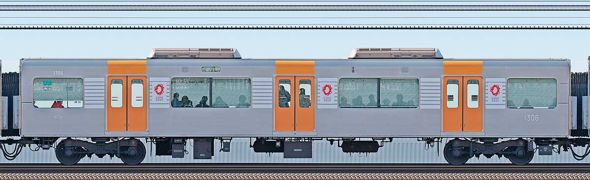 阪神1000系「大阪・関西万博ラッピング列車」1306浜側の側面写真