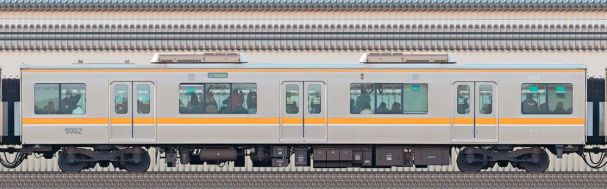 阪神9000系9002山側の側面写真