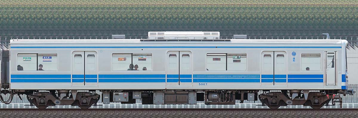 伊豆箱根鉄道5000系クモハ5007海側の側面写真
