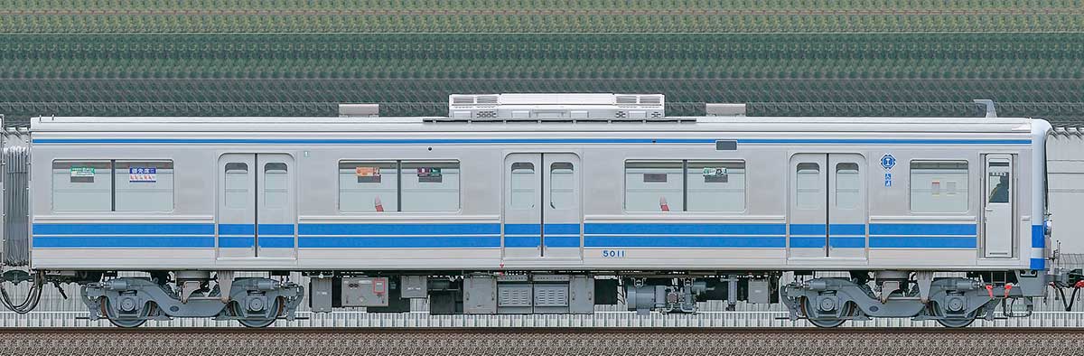 伊豆箱根鉄道5000系クモハ5011海側の側面写真