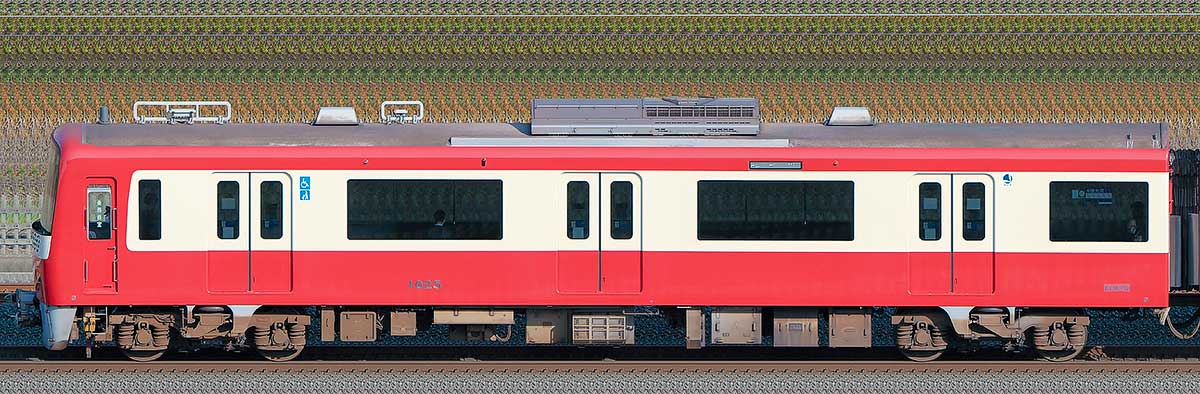京急電鉄 新1000形（2次車）デハ1025（機器更新後）海側の側面写真