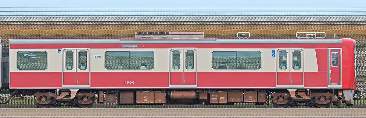 京急電鉄 新1000形（15次車）1800番台デハ1808海側の側面写真