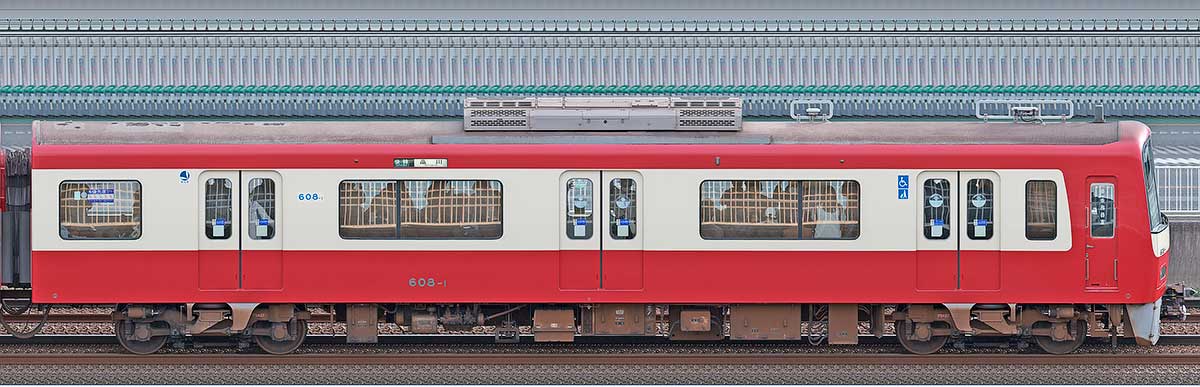 京急電鉄600形（4次車）デハ608-1山側の側面写真