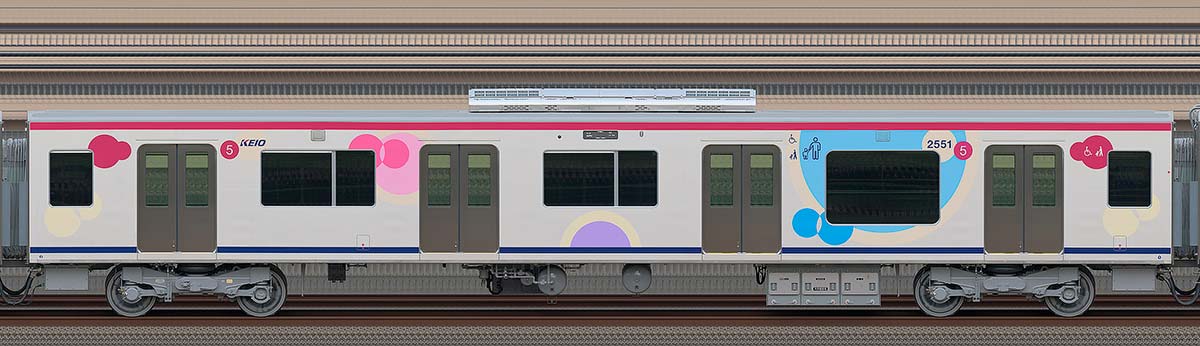 京王2000系サハ2551海側の側面写真