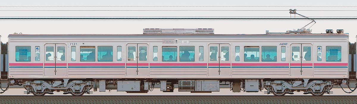 京王7000系デハ7121山側の側面写真